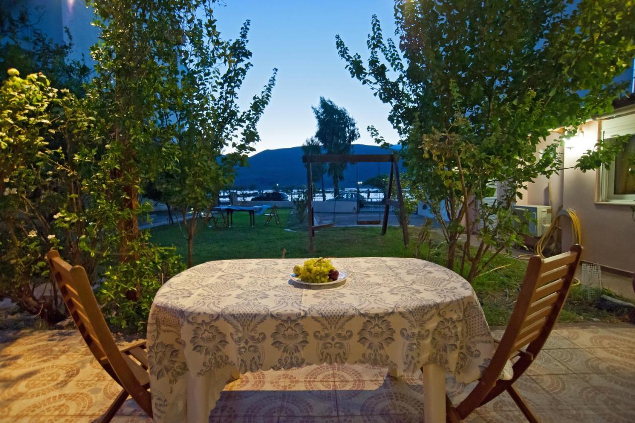 Villa Elli 2 Beach-Front Villa With Garden Itéa Kültér fotó