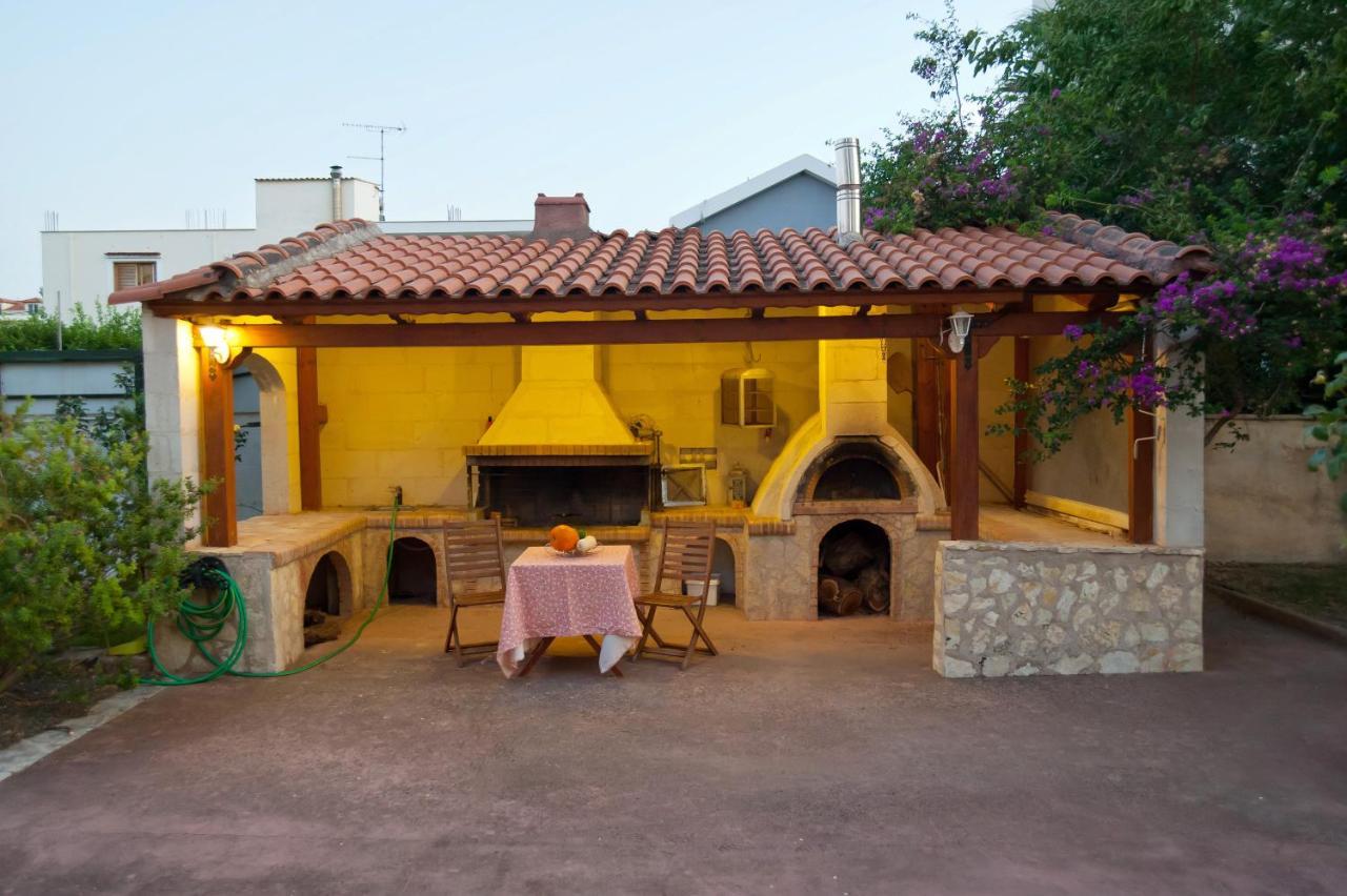Villa Elli 2 Beach-Front Villa With Garden Itéa Kültér fotó